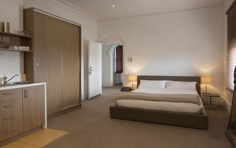 Ikon Hotel - Foster Accommodation 11