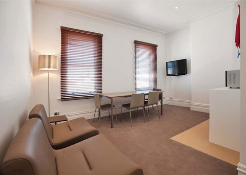 Ikon Hotel - Foster Accommodation 17