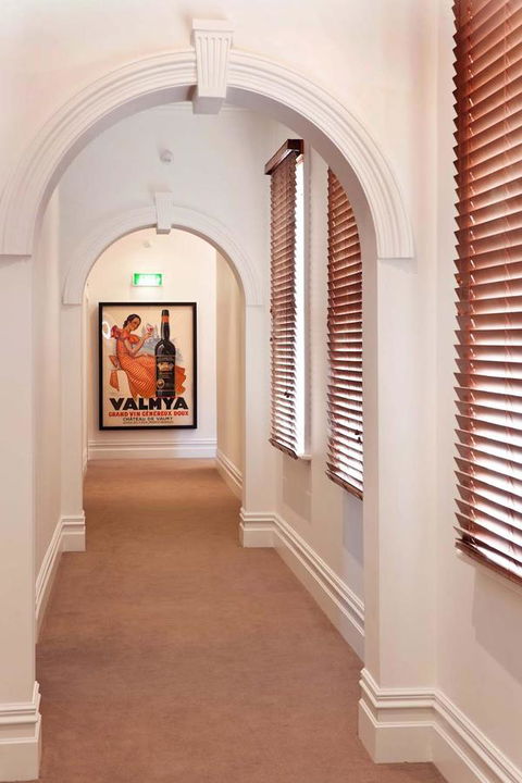 Ikon Hotel - Foster Accommodation 35