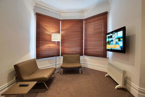 Ikon Hotel - Foster Accommodation 20