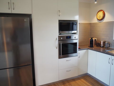GRANITE BEACH HOUSE @ Bay Of Fires - Foster Accommodation 11