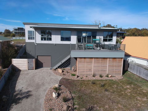 GRANITE BEACH HOUSE @ Bay Of Fires - Foster Accommodation 1