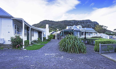 Touchwood Cottages - Foster Accommodation 4