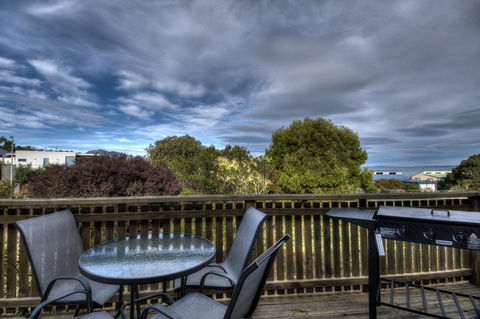 Ar Lan Y Mor - Foster Accommodation 1