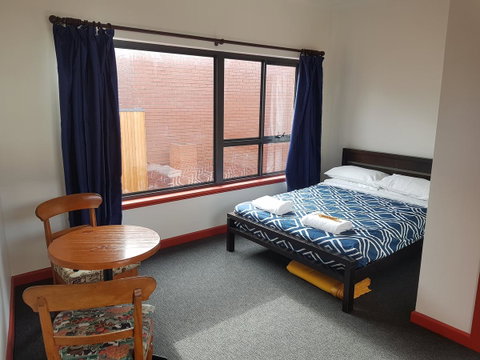 Little Nee's - Foster Accommodation 9