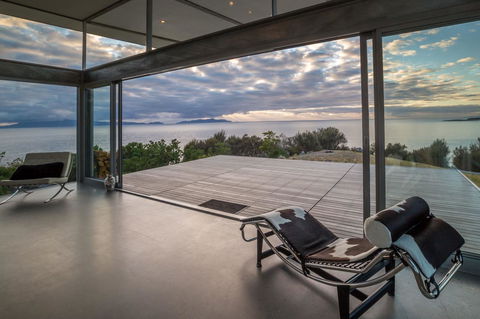 Avalon Coastal Retreat - Foster Accommodation 22