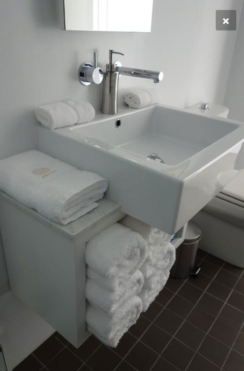 Avalon Coastal Retreat - Foster Accommodation 10