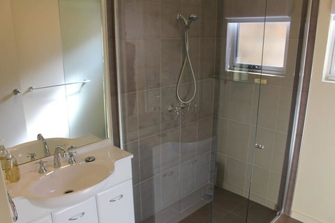 Villa 2 Bay Of Fires - Foster Accommodation 17