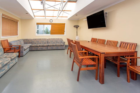 BIG4 Ingenia Holidays Phillip Island - Foster Accommodation 2