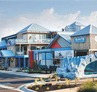 The Island Accommodation - Foster Accommodation