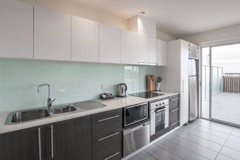 The Apollo - Foster Accommodation 25