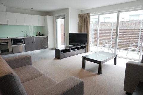 The Apollo - Foster Accommodation 21