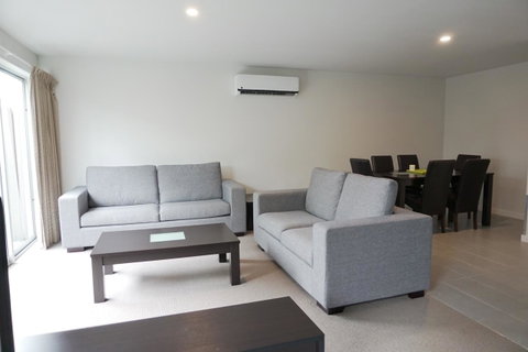 The Apollo - Foster Accommodation 24