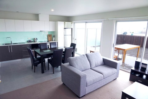 The Apollo - Foster Accommodation 20