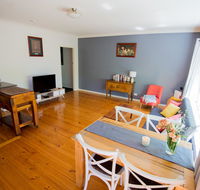 Flora Hill Creek Views - Foster Accommodation