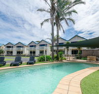 Boathouse Resort Studios and Suites - Foster Accommodation