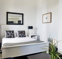 The Royal Hotel Mornington - Foster Accommodation