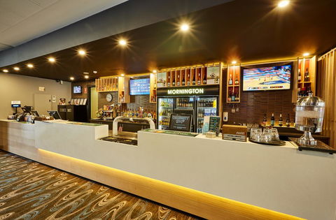 Mornington Hotel - Foster Accommodation 8