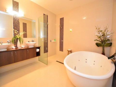 Mornington Hotel - Foster Accommodation 25