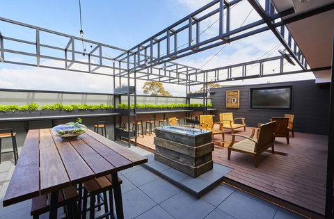 Mornington Hotel - Foster Accommodation 6