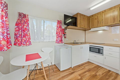 High Country Holiday Park - Foster Accommodation 28