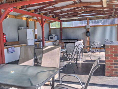 High Country Holiday Park - Foster Accommodation 30