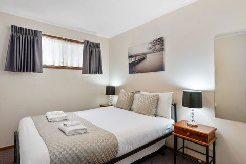 High Country Holiday Park - Foster Accommodation 11