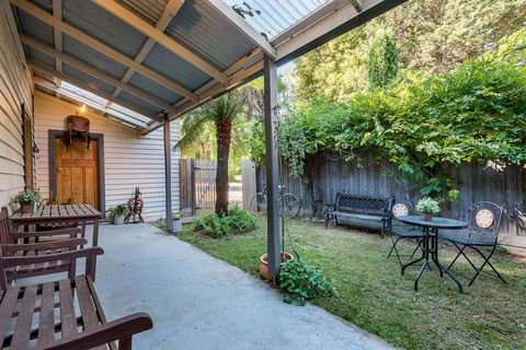 Avalon House - Foster Accommodation 32