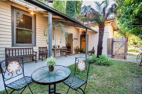 Avalon House - Foster Accommodation 1