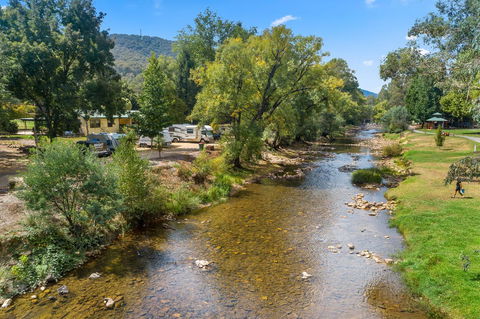 Bright Riverside Holiday Park - Foster Accommodation 12