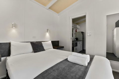 Bright Riverside Holiday Park - Foster Accommodation 31