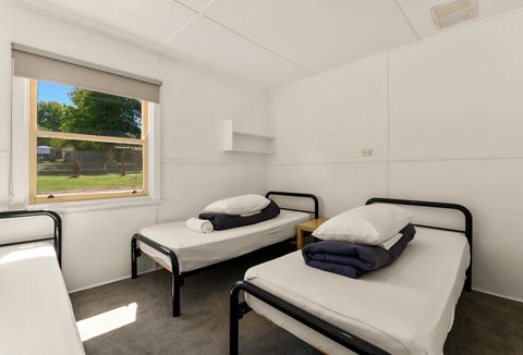 Bright Riverside Holiday Park - Foster Accommodation 1