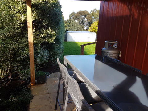 Romsey Homestay - Foster Accommodation 13