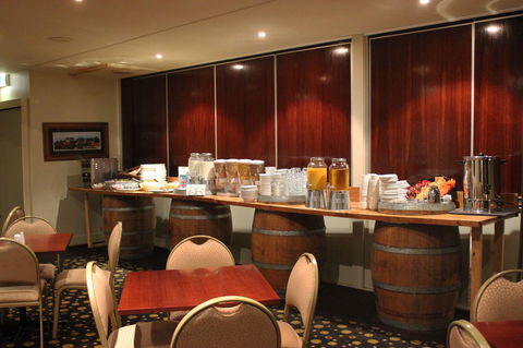 Swan Hill Resort - Foster Accommodation 6