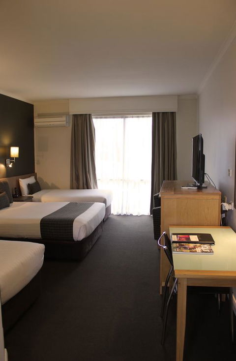 Swan Hill Resort - Foster Accommodation 18