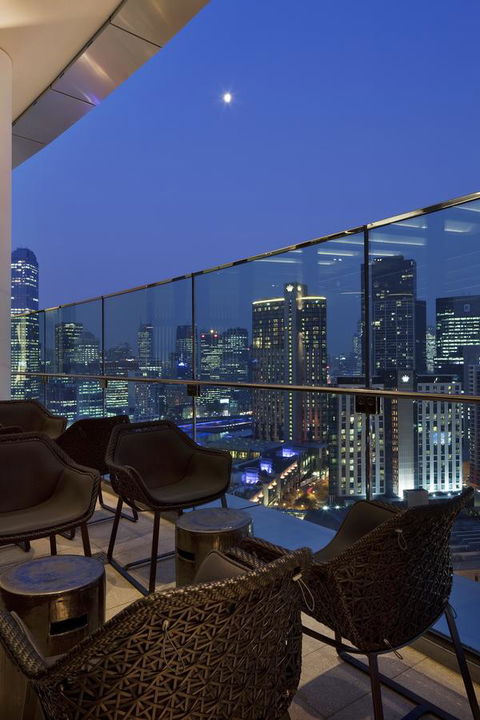 Crown Metropol Melbourne - Foster Accommodation 10