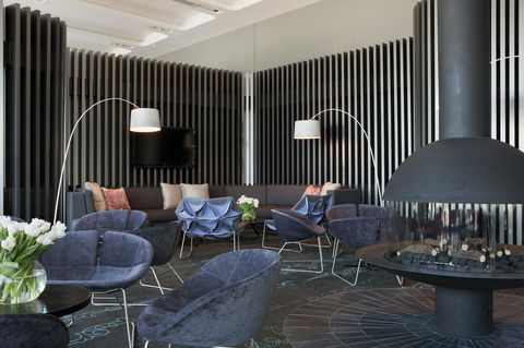 Crown Metropol Melbourne - Foster Accommodation 9