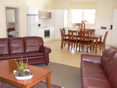 The Victoria Apartments - Foster Accommodation 25