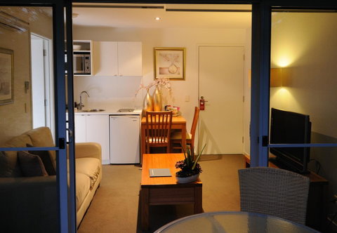 The Victoria Apartments - Foster Accommodation 8