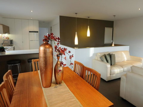 The Victoria Apartments - Foster Accommodation 35