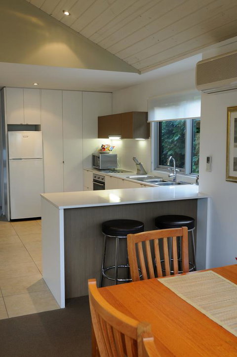The Victoria Apartments - Foster Accommodation 15