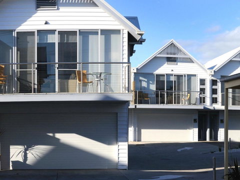 The Victoria Apartments - Foster Accommodation 2