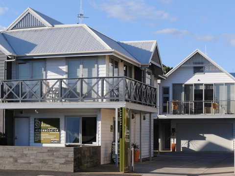 The Victoria Apartments - Foster Accommodation 0