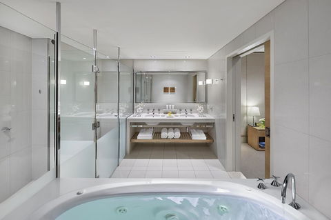 Crown Promenade Melbourne - Foster Accommodation 28