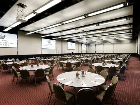 Crown Promenade Melbourne - Foster Accommodation 17