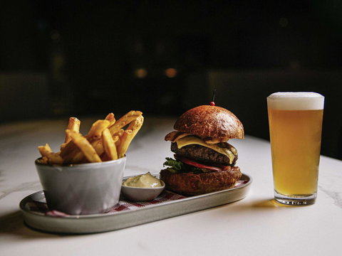 Pullman Melbourne City Centre - Foster Accommodation 41