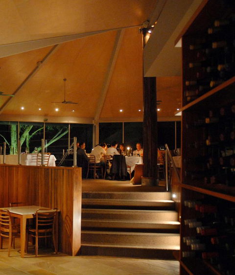 Chris\'s Beacon Point Restaurant & Villas - Foster Accommodation 7