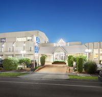 Ciloms Airport Lodge - Foster Accommodation