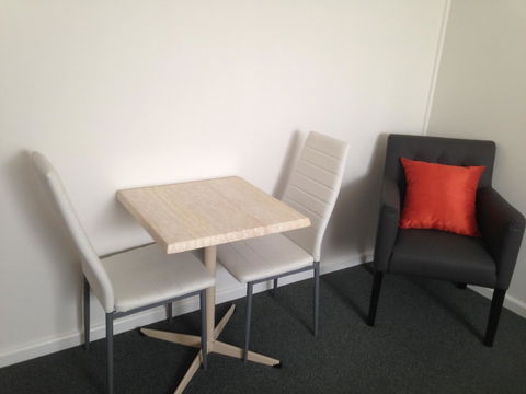 Beachcomber Motel & Apartments - Foster Accommodation 27