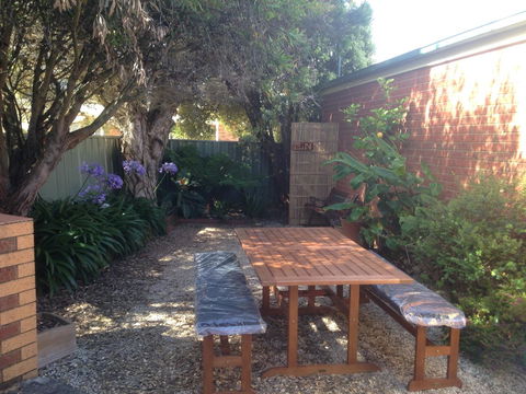Beachcomber Motel & Apartments - Foster Accommodation 23